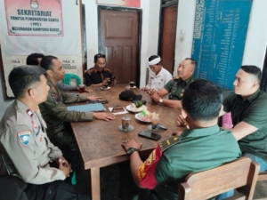 Kunjungan Silaturahmi Danramil 1609-01/Buleleng ke Kantor Lurah Kampung Bugis untuk Pererat Hubungan TNI dan Aparatur Kelurahan