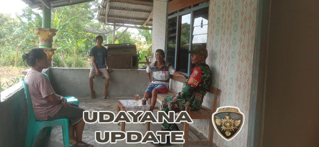 Babinsa Laksanakan Komsos untuk Membangun Hubungan Baik dengan Mitra Karib di Wilayah Binaan