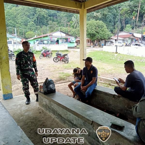 Babinsa Kopda Hardianto Jalin Komsos dan Jaga Keamanan di Watuneso