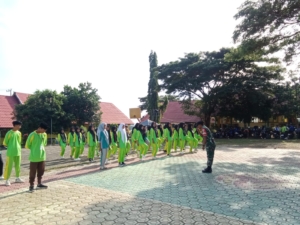 Pelajar MAN 3 Sumbawa Antusias Ikuti Pelatihan PBB dari Babinsa