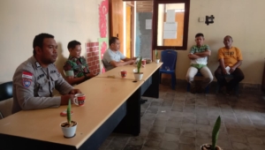 Sinergi TNI, Polri, dan Pemerintah Kecamatan Haharu Siap Sukseskan Bupati Cup