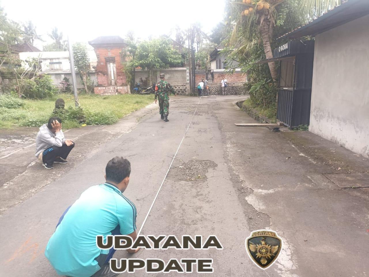 Babinsa Dan Bhabinkamtibmas Negari Bantu Pemdes Ukur Jalan