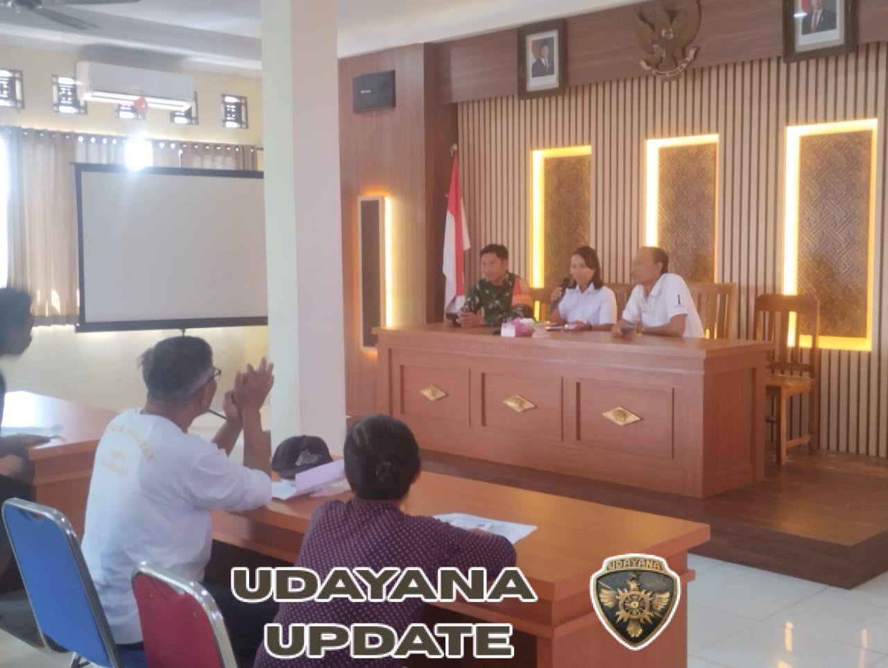 Aman Dan Sesuai Ketentuan, Pencairan BLT-DD Desa Banjarangkan Dikawal babinsa