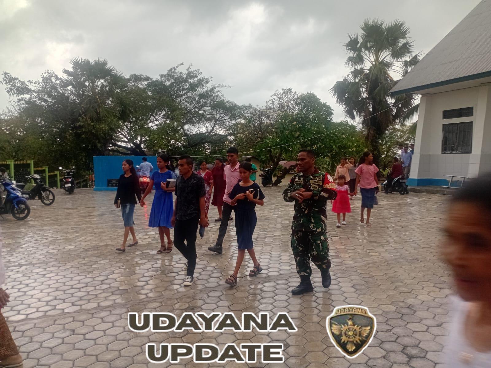 Perkuat Keamanan Wilayah, Babinsa Koramil 1627-03 Batutua Pantau Ibadah di Desa Sakubatun