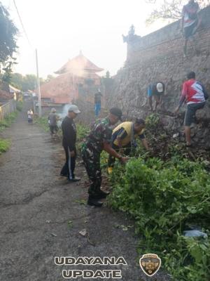 Perkokoh Sinergi Babinsa dan Bhabinkamtibmas Pimpin Aksi Gotong Royong Warga Tangguwisia