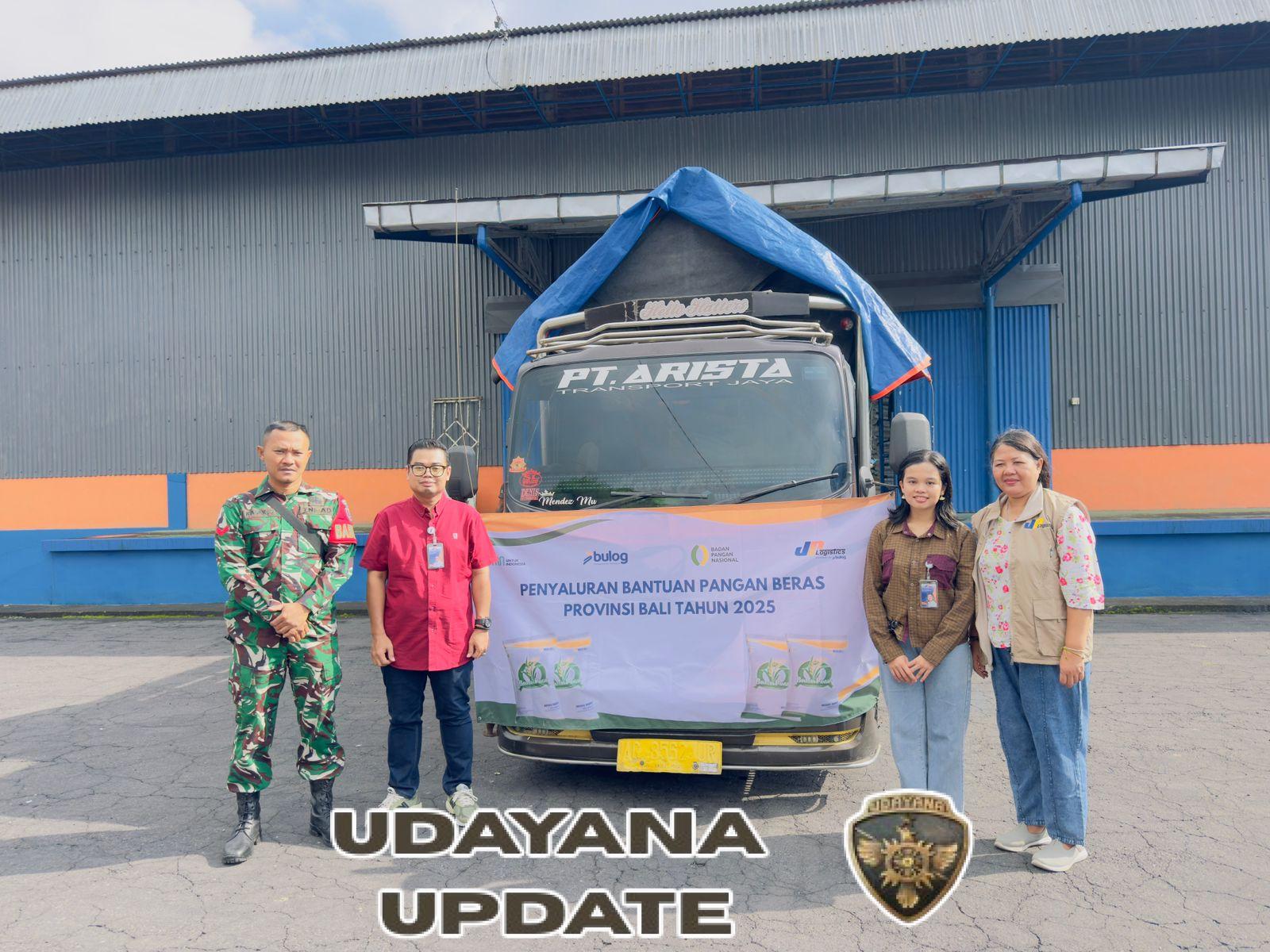 Babinsa Batubulan Kawal Pengamanan Muat Beras Bantuan CBP Tahun 2025 di Gudang Bulog