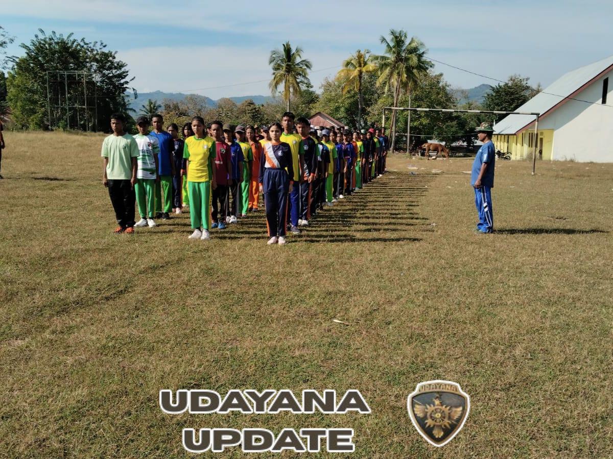 Babinsa Latih PBB Siswa SMA di Tanarighu