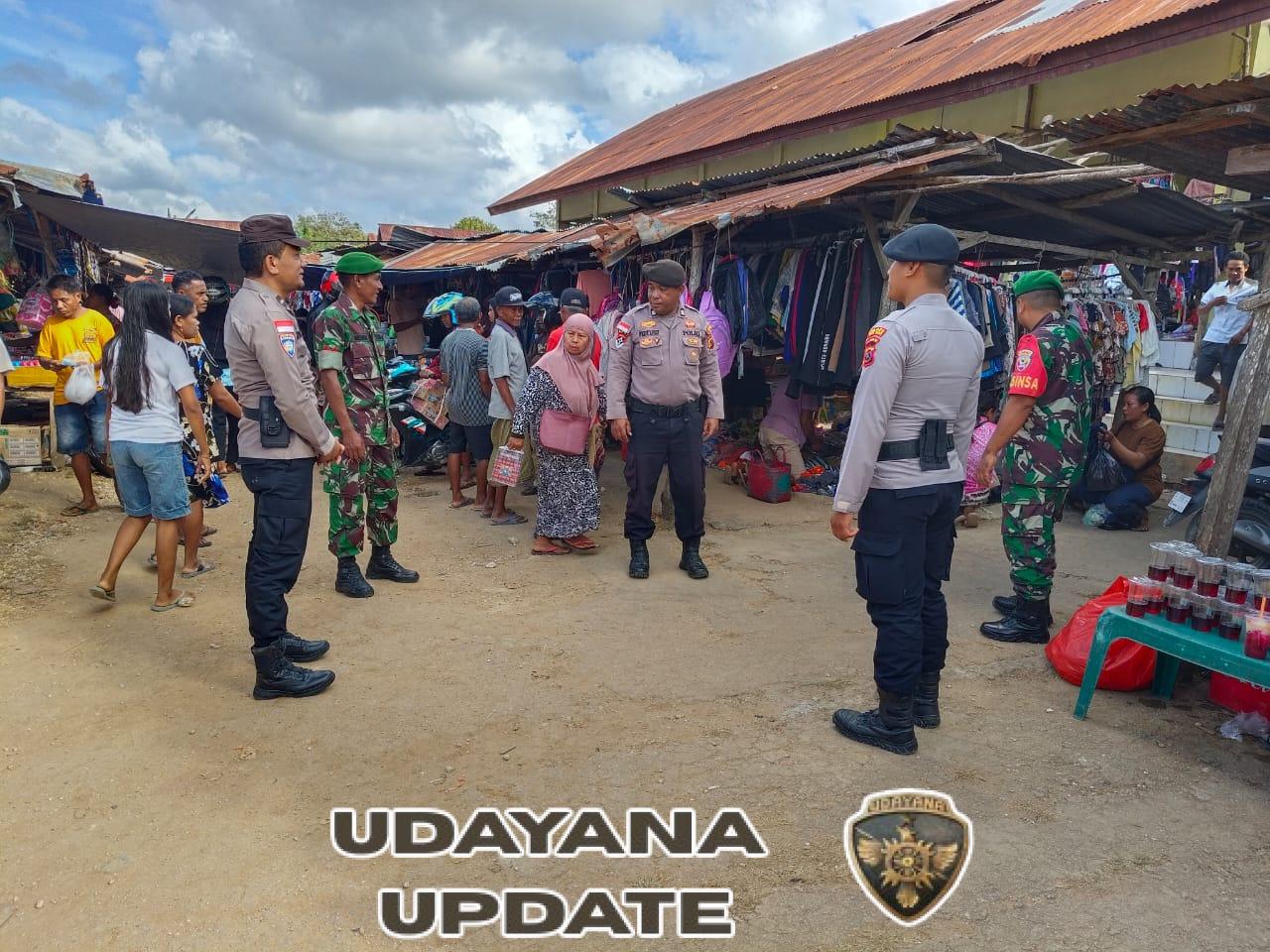 Babinsa dan Polsek Pantai Baru Jalin Kedekatan Lewat Komsos Bersama Pedagang Pasar Tradisional Olafuliha’a