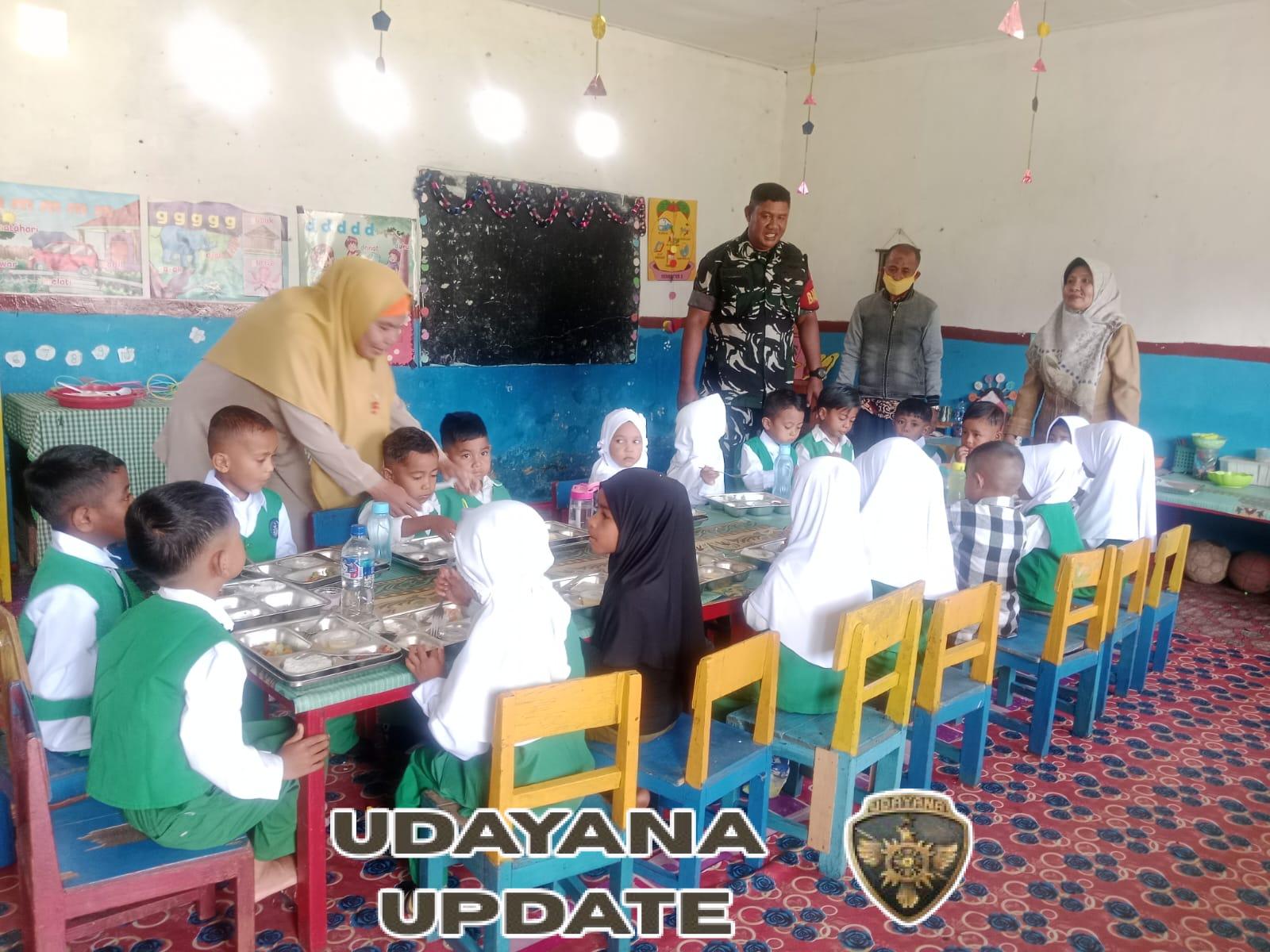 Anak-anak TK Islam Tarbiyah Nikmati Makan Bergizi dalam Program SPPG Ende Utara