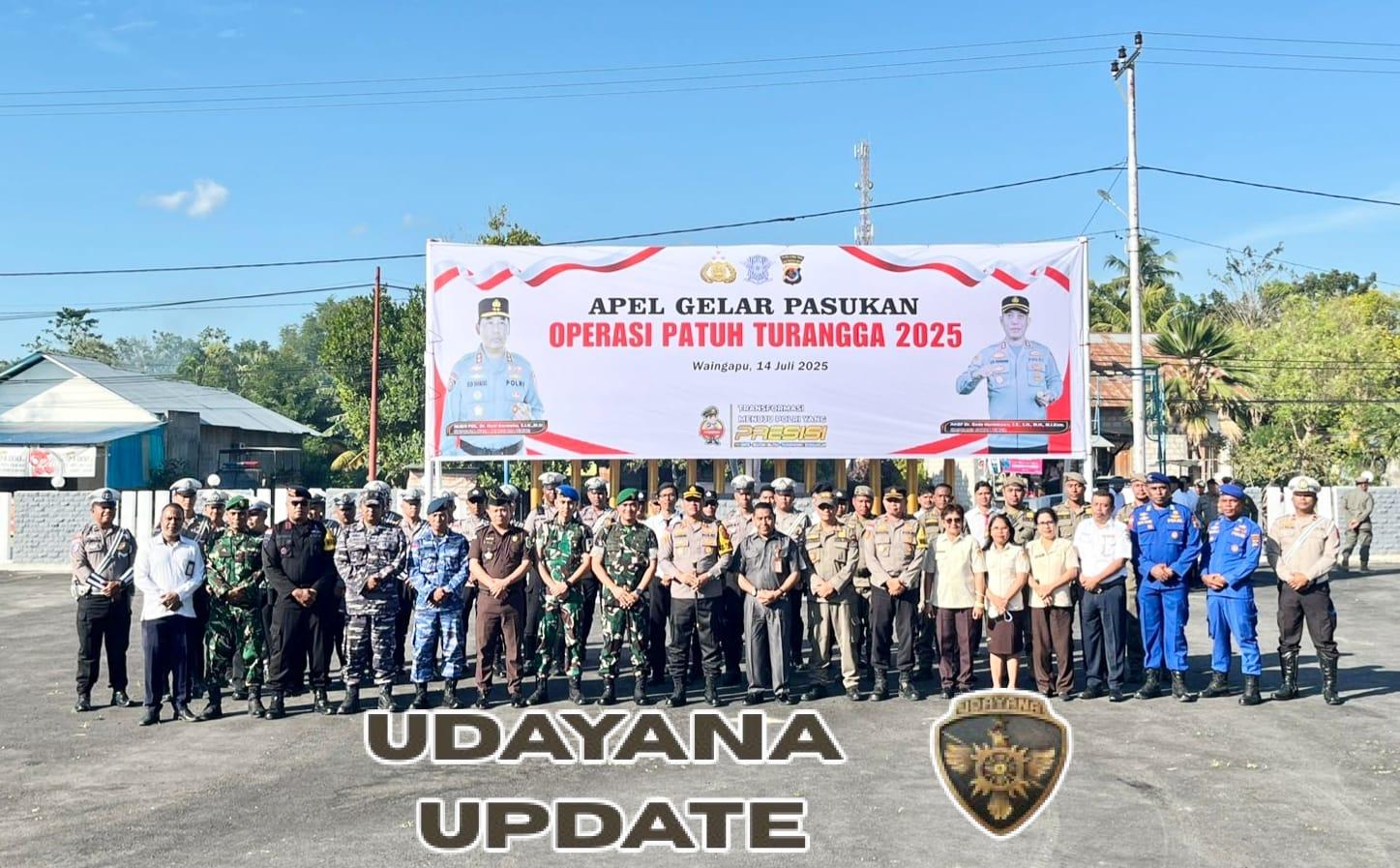 Dandim 1601/ST Bersama Anggota Mengikuti Apel Gelar Pasukan Ops Patuh Turangga 2025 Di Mapolres Sumba Timur