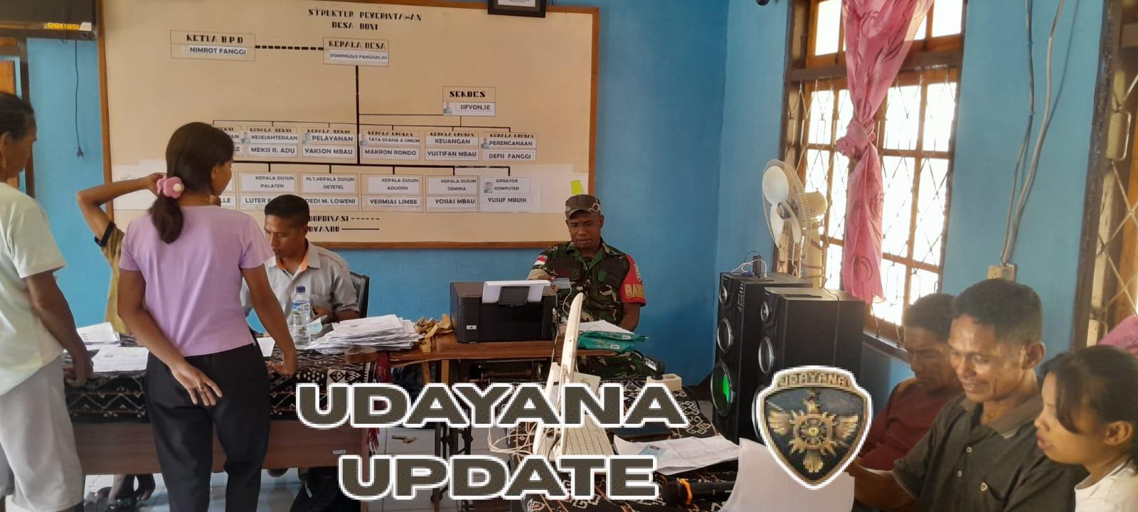 Babinsa Sertu Imanuel Ani Pantau Penyaluran Bansos PKH Tahap II di Desa Boni