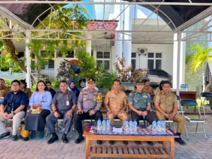 Dandim 1601/Sumba Timur Hadiri Launching Penyaluran Bantuan Pangan Beras CPP Juni–Juli 2025