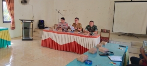 Serma Rustam Wakili Danramil Lunyuk dalam Rapat Panitia HUT RI di Kecamatan Lunyuk