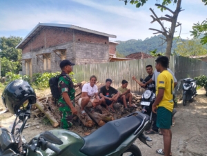 Babinsa Koramil 1614-01 Dompu Sahabat Pemuda, Penjaga Kamtibmas dan Inspirasi Kemajuan Desa
