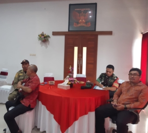 Babinsa Batubulan Kangin Hadiri Forum Perbekel Sukawati, Tegaskan Komitmen Jaga Kondusivitas Wilayah