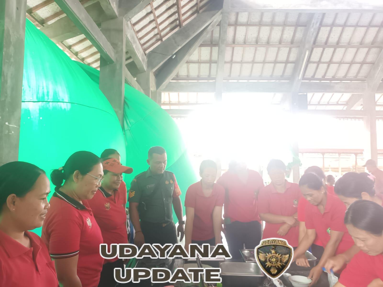 Babinsa Kemenuh Dukung Pemberdayaan Ekonomi Perempuan Lewat Pelatihan Pembuatan Kue