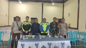 Babinsa dan Bhabinkamtibmas Seloto Sosialisasikan Larangan Knalpot Racing