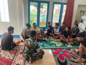 Babinsa Ende Aktif Lakukan Monitoring Kontingen di Desa Suka Maju