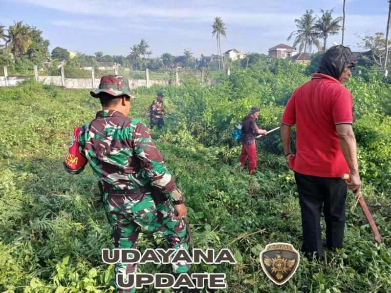 Wujudkan Lingkungan Bersih, Babinsa Ajak Masyarakat Gotong Royong Bersihkan TPU