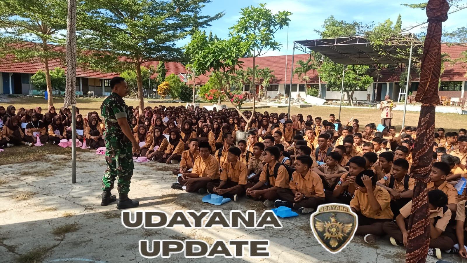 Danramil 1607-06 Lape Lopok Tanamkan Semangat Bela Negara kepada Siswa Baru SMA 1 Lape