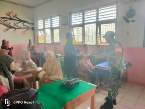 Serka Arya Toni Haris Lakukan Komsos dan Pembinaan di Sekolah Desa Parado Wane