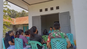 Babinsa Hadiri Penyuluhan Kesehatan Reproduksi dan Pencegahan Kekerasan