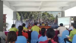 Babinsa Koramil Dawan Dampingi Sosialisasi Kesehatan Dari Mahasiswa KKN Unud