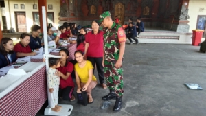 Babinsa Hadir di Tengah Masyarakat, Posyandu Banjar Padpadan Berjalan Lancar dan Aman