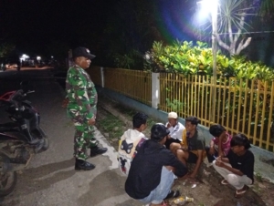 Babinsa 1614-04 Kilo Aktif Ronda Malam, Sasar Pemuda dan Titik Rawan