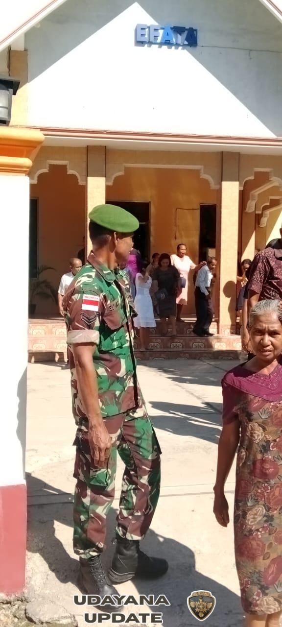 Babinsa PAM Ibadah Minggu Pastikan Suasana Aman Saat Beribadah