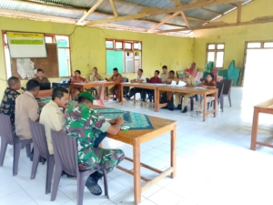 Koramil Reok Aktif Mendukung Musyawarah Desa dalam Pengelolaan APBDes Ruis