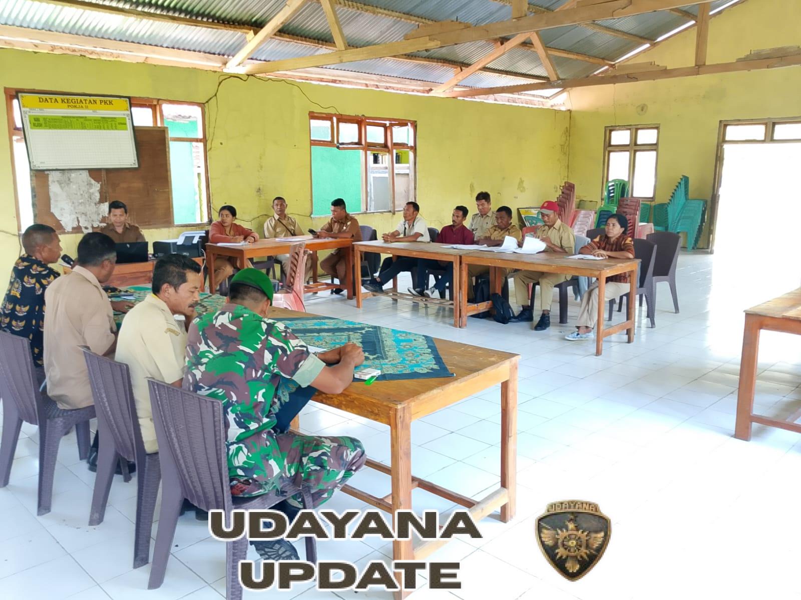 Koramil Reok Aktif Mendukung Musyawarah Desa dalam Pengelolaan APBDes Ruis
