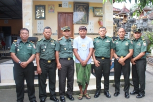 Dandim 1616/Gianyar Tunjukkan Keteladanan, Pimpin Langsung Melayat ke Rumah Duka Anggota