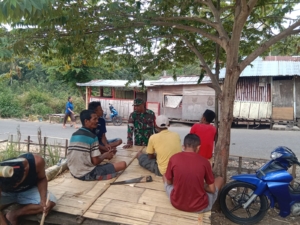 Babinsa Sertu Clementino Pantau Wilayah dan Dengarkan Aspirasi Warga