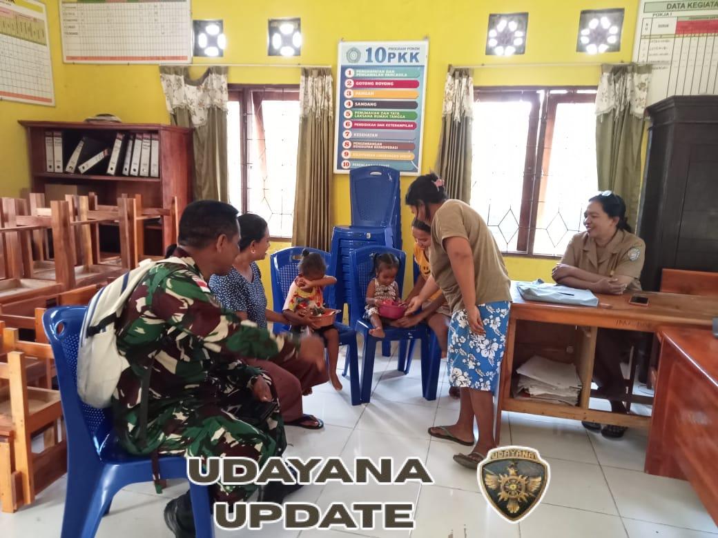 Babinsa Oebatu Dampingi Kegiatan PMT untuk Anak Stunting dan Ibu Hamil di RBD