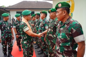 Kunjungi Jajaran Kodim, Pangdam Tegaskan Peran Babinsa dan Kearifan Lokal