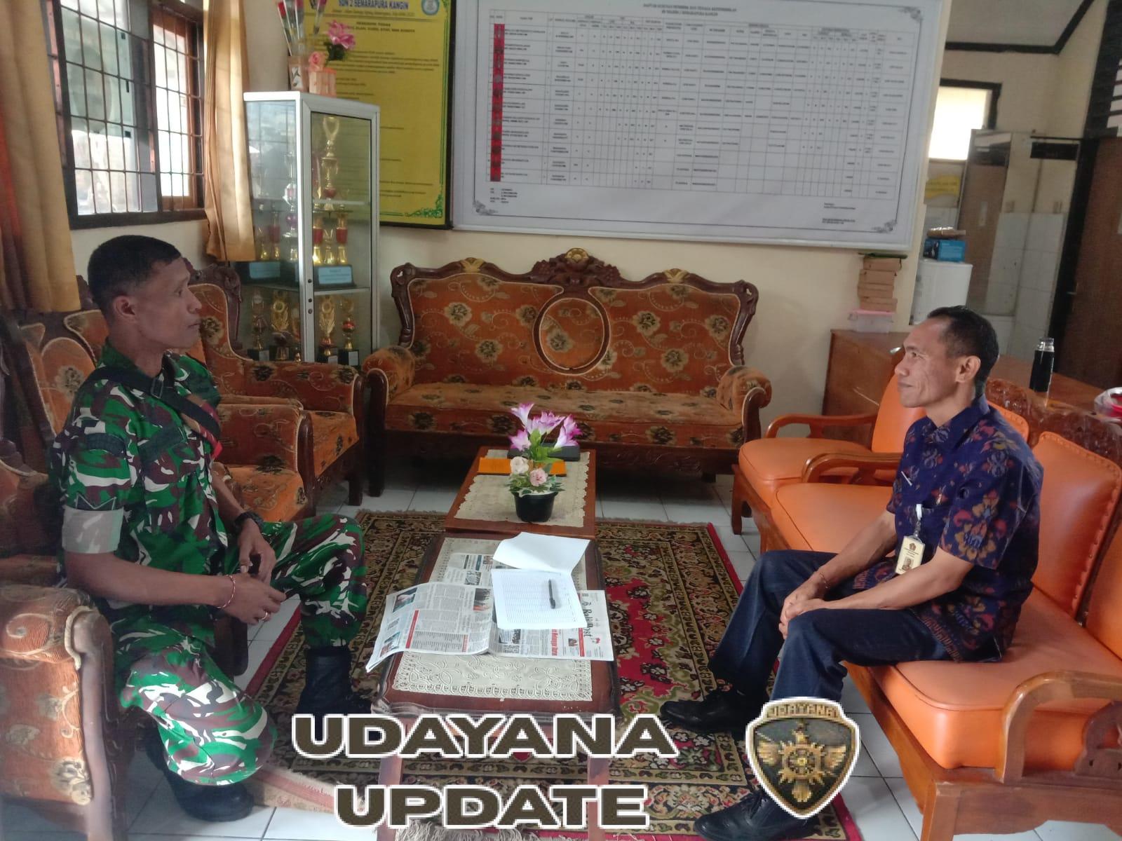 Babinsa Semarapura Kangin Tingkatkan Komsos dan Puldata Teritorial Lewat Kunjungan Sekolah