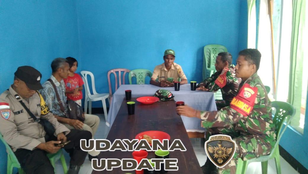 Babinsa Bersama Bhabinkamtibmas Sambangi Kades Binafun