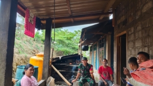 Perkuat Kamtibmas, Babinsa Kodim 1602/Ende Sambangi Warga Desa Unggu