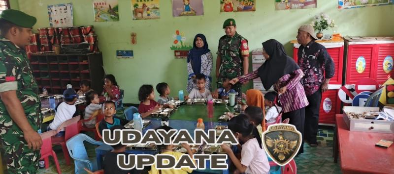 Sinergi TNI dan Sekolah, Babinsa Koramil 1602-01/Ende Bagikan Makanan Bergizi di TK
