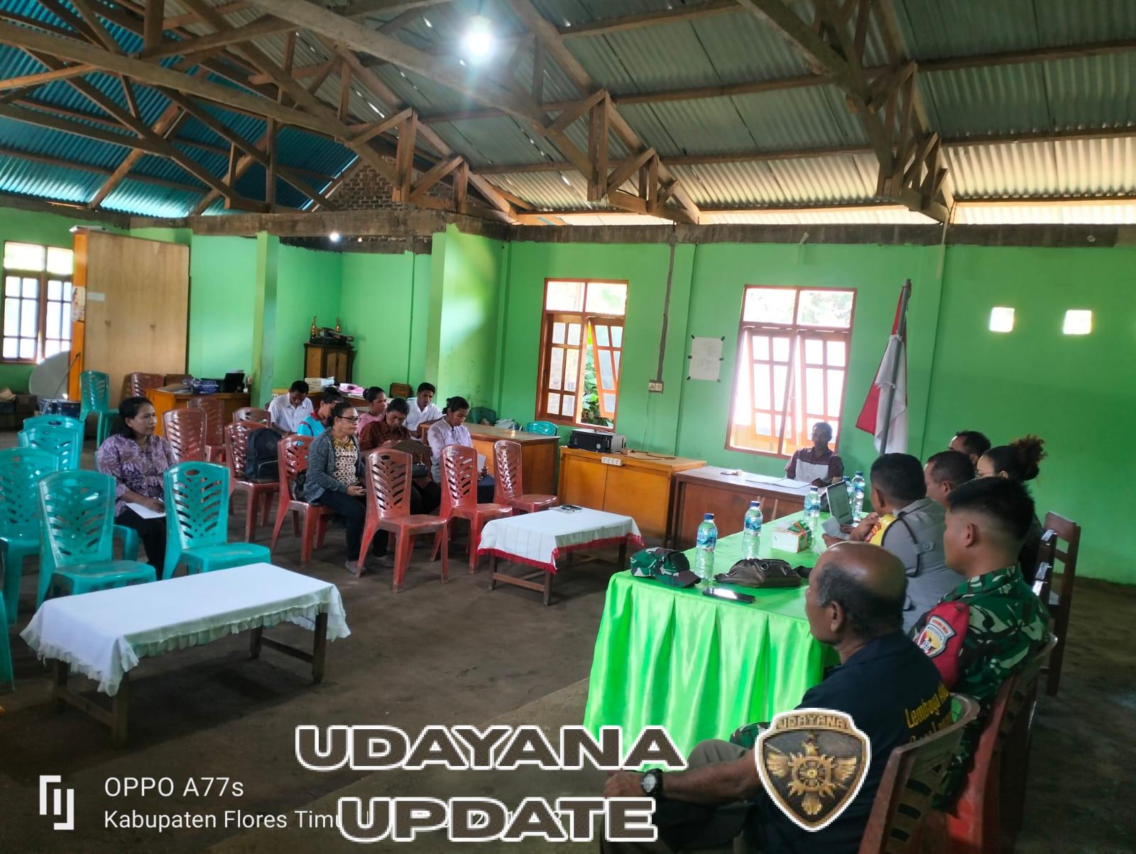 Sinergi TNI-Polri, Warga Lamanabi Diberi Penyuluhan Hukum