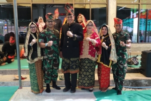 “Mangan Barema” Satukan TNI, Pemerintah dan Rakyat: Dandim Sumbawa Tegaskan Dukungan pada Budaya Lokal