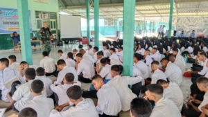 Danramil 1607-04/Alas Tanamkan Nilai Kebangsaan dan Karakter di SMKN 1 Alas