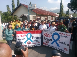 Kemanunggalan TNI-Rakyat Terwujud melalui Kampanye Anti Perdagangan Manusia di Ende