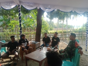 Monitoring Wilayah Babinsa Koramil 1602-04/Maurole Berjalan Lancar di Desa Mausambi