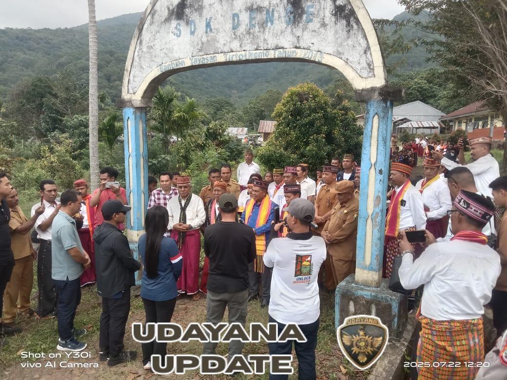 Babinsa Koramil 1612-07/Satar Mese Hadir di Garda Depan Pengamanan Kunjungan Pejabat Negara ke Wae Rebo