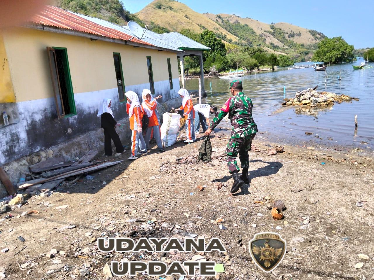 Babinsa Koramil 1612-02/Komodo Gandeng Warga dan Pelajar Wujudkan Warloka sebagai Destinasi Wisata Bersih