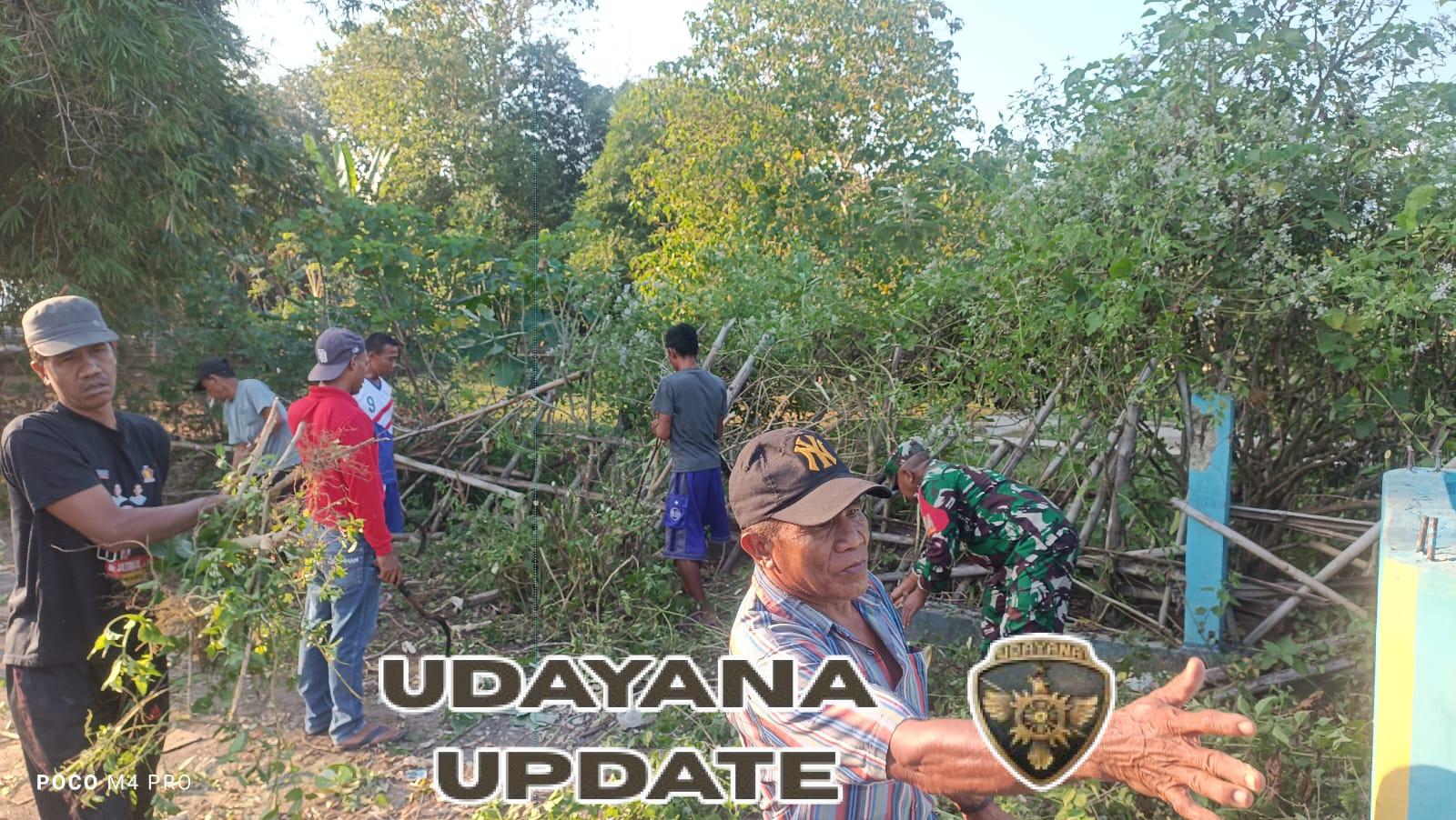 Wujud Kemanunggalan TNI-Rakyat, Babinsa Kalimango Gelar Jumat Bersih