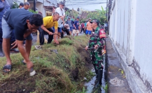 Peran Aktif Babinsa, Karya Bhakti bersama Kudam IX/Udayana Jaga Kebersihan Lingkungan