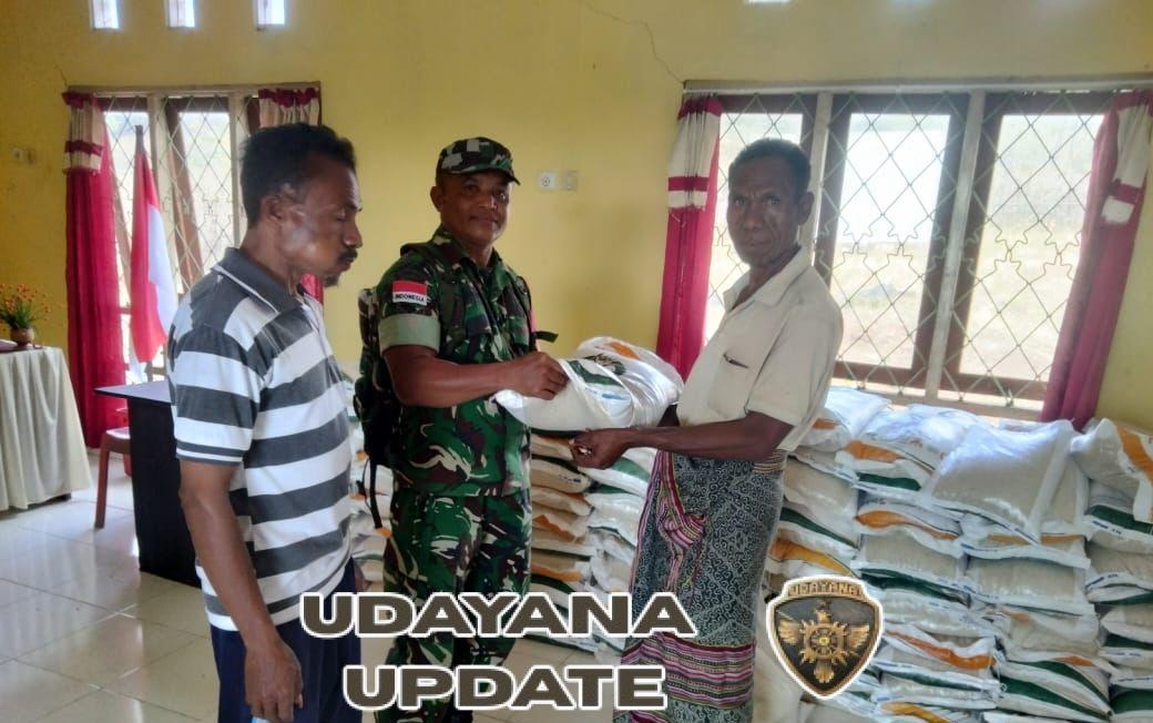 Serda Valentinus Lake Dampingi Penyaluran Bantuan Pangan untuk 102 KK di Desa Sono